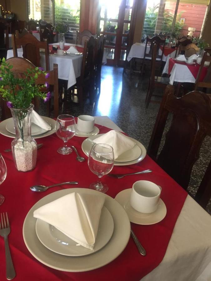 Hotel El Reformador Puerto Barrios Eksteriør bilde