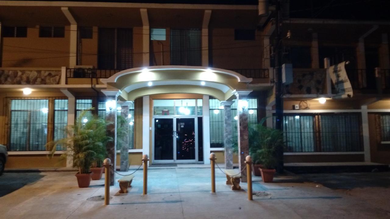 Hotel El Reformador Puerto Barrios Eksteriør bilde