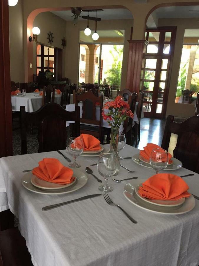 Hotel El Reformador Puerto Barrios Eksteriør bilde